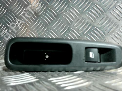 Venstre bagtil elrude kontakt PEUGEOT 3008 I MPV (0U_) 1.6 HDi (114 hp) 31228303