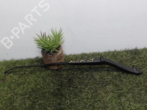 Used Front windshield wiper arm DACIA DUSTER (HS_) 1.5 dCi (HSMC) (107 hp) 25392274