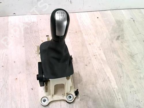 Schalthebel für VOLVO C30 (533) 2.0 D (136 hp) 31234135