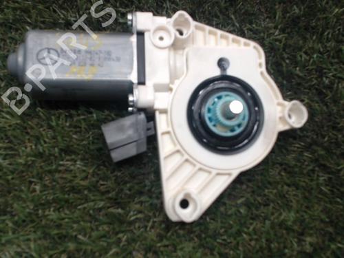 Used Right rear window motor Right rear window motor MERCEDES-BENZ A-CLASS (W169) A 180 CDI (169.007, 169.307) (109 hp) 25413668 25413668