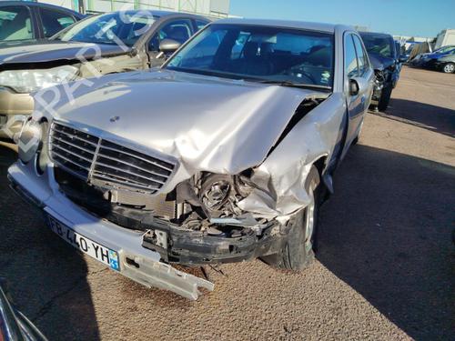 Brugte MERCEDES-BENZ E-CLASS (W210)  E 220 CDI (210.006)  2331052