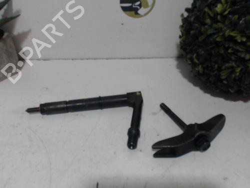 Inyector NISSAN ALMERA TINO (V10) 2.2 dCi (115 hp) 31219076