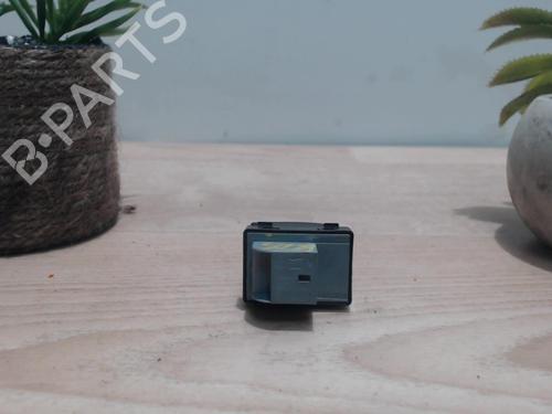 Left rear window switch AUDI A4 B7 (8EC) 2.0 TDI 16V | BP31220159I29