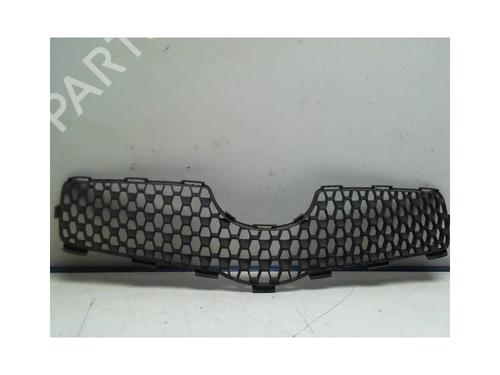 Grill TOYOTA YARIS (_P9_) 1.4 D-4D (NLP90_, NLP90R) (90 hp) 25417535