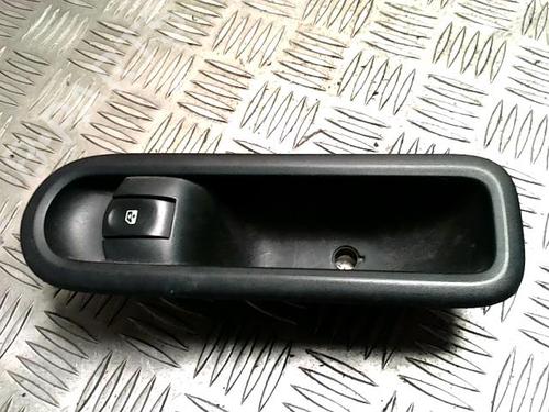 Used Right front window switch Right front window switch RENAULT CLIO III (BR0/1, CR0/1) 1.5 dCi (C/BR0G, C/BR1G) (68 hp) 36159936 36159936