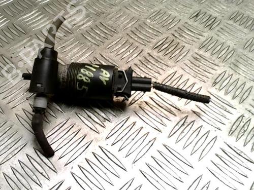 Used Washer pump NISSAN MICRA III (K12) 1.2 16V (65 hp) 31236734