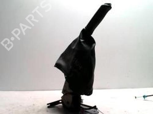 Parkbremsarm/handtak RENAULT MEGANE III Hatchback (BZ0/1_, B3_) 1.5 dCi (86 hp) 25428237