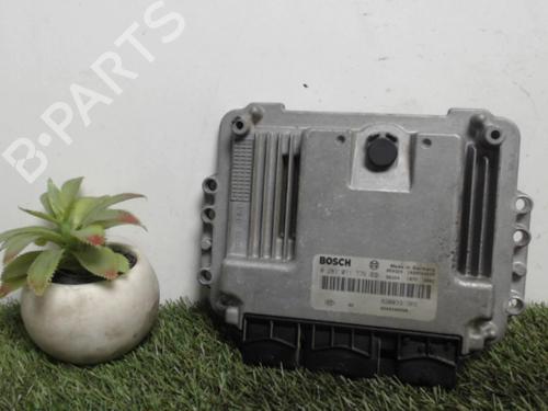 Used Control unit RENAULT SCÉNIC II (JM0/1_) 1.9 dCi (JM0G, JM12, JM1G, JM2C) (120 hp) 25393847