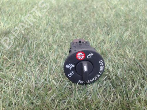Used Switch RENAULT CLIO IV (BH_) 1.5 dCi 90 (90 hp) 25390007