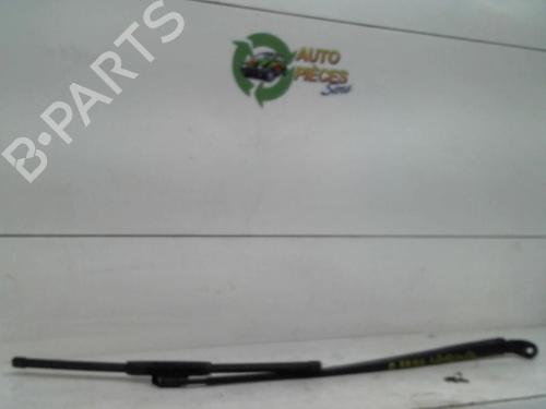 Used Front windshield wiper arm RENAULT LAGUNA II (BG0/1_) 1.8 16V (BG0B, BG0M) (120 hp) 25399548