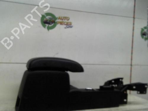 Used Armrest / Center console FORD MONDEO III Turnier (BWY) 2.0 16V TDDi / TDCi (115 hp) 25398936