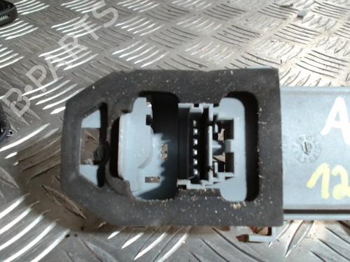 Licence plate light RENAULT CLIO II (BB_, CB_) 1.2 (BB0A, BB0F, BB10, BB1K, BB28, BB2D, BB2H, CB0A,... | BP31237859I40