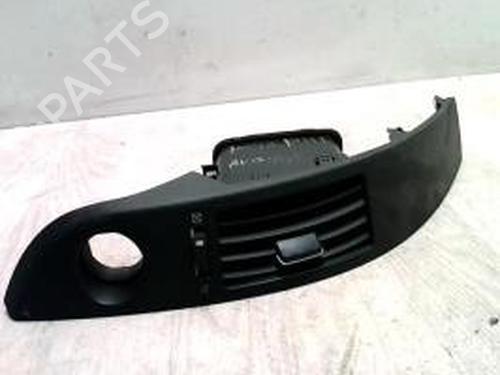 Used Air vent TOYOTA COROLLA Verso (ZER_, ZZE12_, R1_) 2.0 D-4D (CUR10_, CUR10R) (116 hp) 28181582