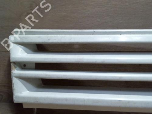 Used Grille PEUGEOT 309 I (10C, 10A) 1.3 (64 hp) 25410882