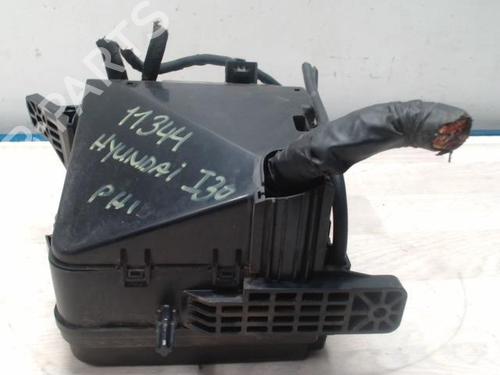Used Fuse box HYUNDAI i30 (FD) 1.6 CRDi (90 hp) 27922191