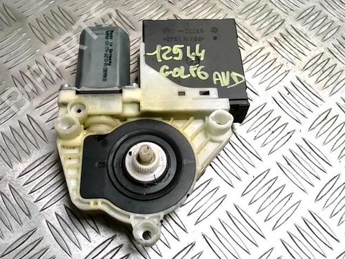 Rudehejsemotor forskærm højre Rudehejsemotor forskærm højre VW GOLF VI (5K1) 1.6 TDI (105 hp) 35897242 35897242