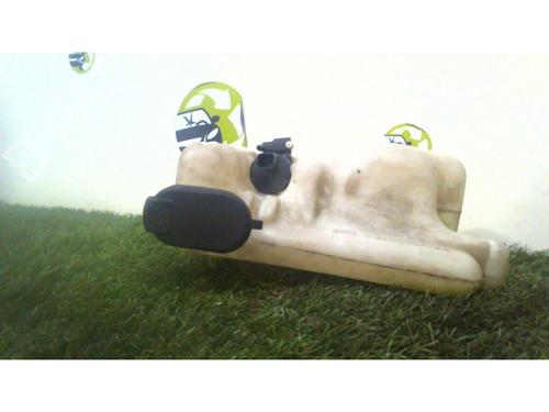 Used Windscreen washer tank RENAULT TWINGO I (C06_) 1.2 (C066, C068) (58 hp) 25396001