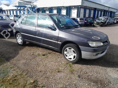 Right headlight PEUGEOT 306 Hatchback (7A, 7C, N3, N5) 1.4 | BP27602981C29 