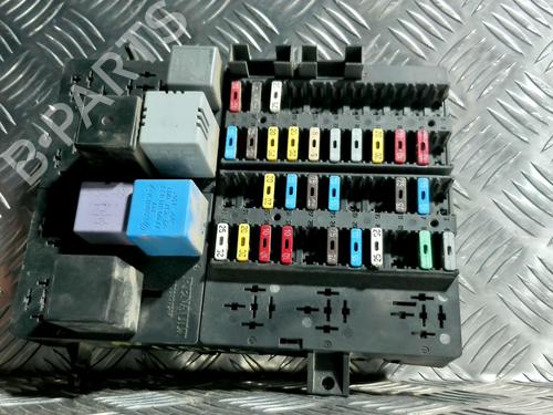 Used Fuse box RENAULT MASTER II Van (FD) 2.2 dCI 90 (FD0G, FD0N, FD2G, FD2N, FD3G, FD3N) (90 hp) 31230884