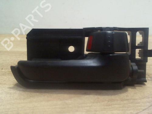 Højre bagtil invendig håndtag SUZUKI SPLASH (EX) 1.0 (A5B310) (68 hp) 25385692