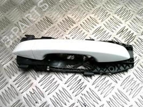 Poignée extérieure arrière gauche VW POLO VI (AW1, BZ1, AE1) 1.0 MPi (80 hp) 30814689