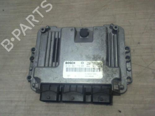 engine-control-unit-ecu-renault-scenic-ii-jm01_-2003-2004-2005-2006-2007-2008-2009-2010-25389685 main image