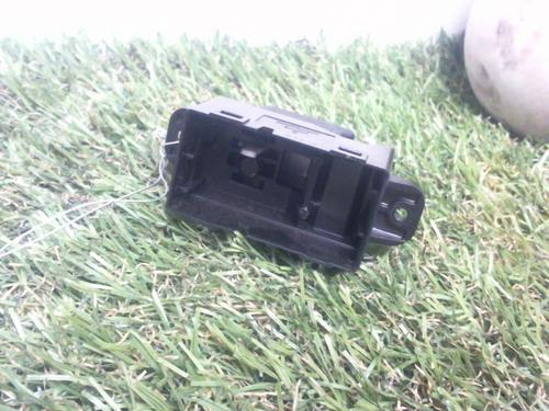 Left rear window switch KIA CARENS III MPV (UN) 2.0 CRDi 140 | BP25395283I29 - Image 2