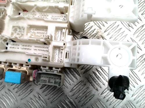 Fuse box TOYOTA YARIS (_P9_) 1.4 D-4D (NLP90_, NLP90R) | BP31257438E1 