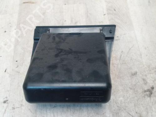 Used Cup/Object holder BMW 3 (E46) 318 i (118 hp) 31235324