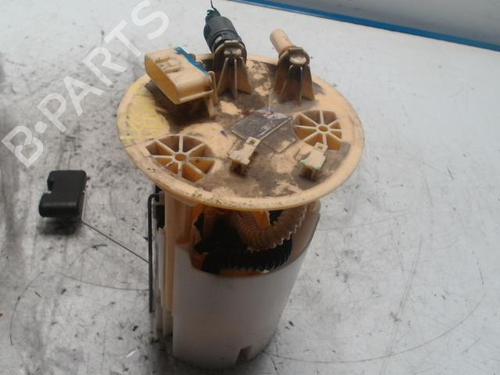 Used Fuel pump RENAULT MEGANE IV Hatchback (B9A/M/N_) 1.6 dCi 130 (B9A4) (130 hp) 30666554