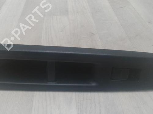 Used Right front window switch TOYOTA YARIS (_P13_) 1.4 D (NLP130_, NLP130) (90 hp) 27862544