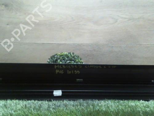 Used Step MERCEDES-BENZ C-CLASS (W202) C 220 D (202.121) (95 hp) 29197508