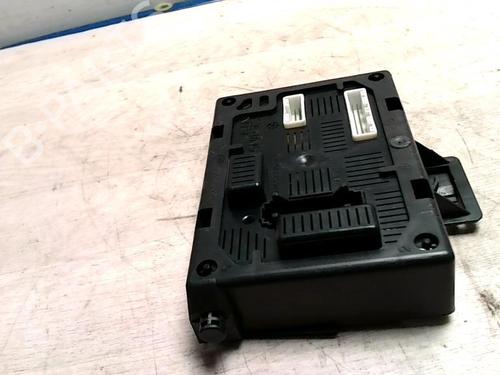 Used Fuse box RENAULT MODUS / GRAND MODUS (F/JP0_) 1.5 dCi (FP0D, JP0D) (82 hp) 25422841