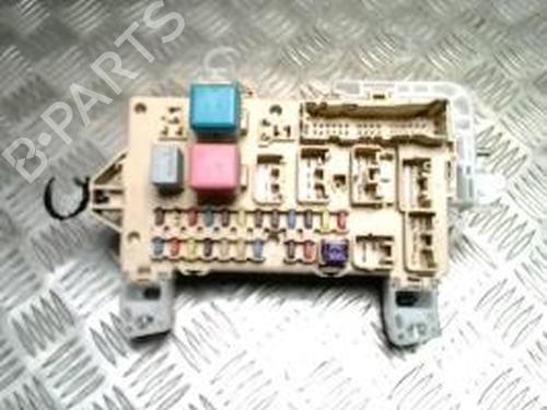 Used Fuse box TOYOTA COROLLA Verso (ZER_, ZZE12_, R1_) 2.2 D-4D (AUR10_, AUR10R) (136 hp) 25790794