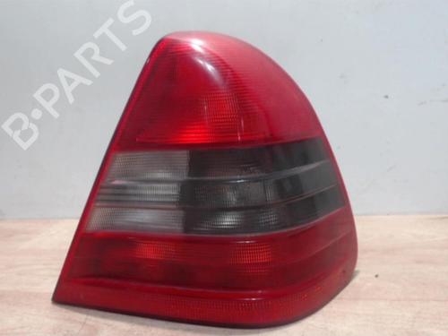 Used Right taillight MERCEDES-BENZ C-CLASS (W202) C 250 D (202.125) (113 hp) 25414863