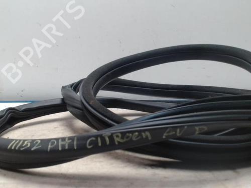 Used Rubber door seal CITROËN DS5 2.0 HDi 165 (163 hp) 28121354