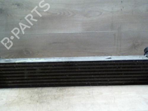 Używane Intercooler / Chłodnica powietrza doładowującego Intercooler / Chłodnica powietrza doładowującego 39411079 39411079