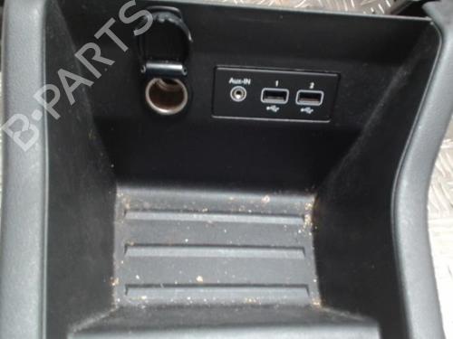 Middle console RENAULT CLIO V (B7_) 1.5 Blue dCi 85 (B7AG) | BP30741311I22 