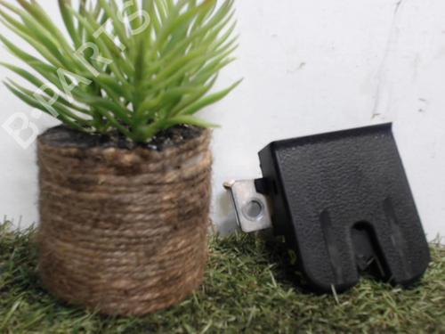 Used Tailgate lock VW POLO IV (9N_, 9A_) 1.4 TDI (75 hp) 25392286