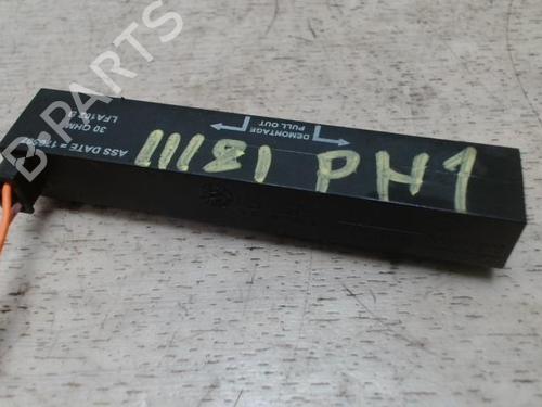 Used Antenna/Base RENAULT CLIO III (BR0/1, CR0/1) 1.6 16V (BR05, BR0B, BR0Y, BR15, BR1J, BR1M, BR1Y, CR0B,... (112 hp) 25422127