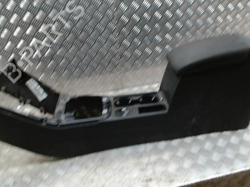 Middenconsole VW TIGUAN (5N_) 2.0 TDI 4motion (140 hp) 32365573