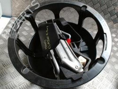 Used Jack Kit MERCEDES-BENZ C-CLASS (W203) C 200 CDI (203.004) (116 hp) 30406104