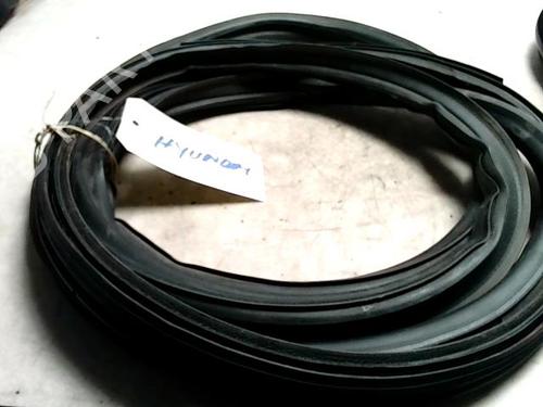 Used Rubber door seal HYUNDAI COUPE I (RD) 1.6 i 16V (114 hp) 31236391