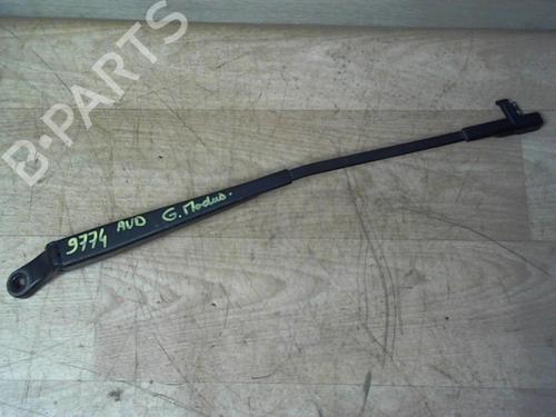 Braccio tergicristallo anteriore RENAULT MODUS / GRAND MODUS (F/JP0_) 1.2 (JP0S) (78 hp) 29393452