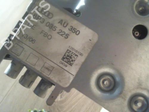 Antenne/Base AUDI A3 (8P1) 2.0 TDI 16V (140 hp) 29352350