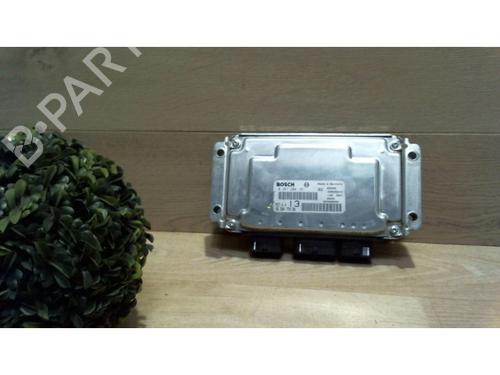 Used Engine control unit (ECU) PEUGEOT 1007 (KM_) 1.4 (75 hp) 25402195