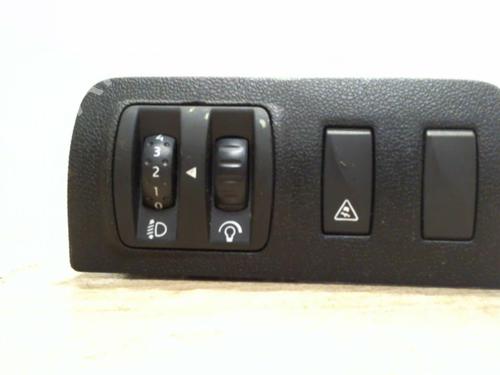 Used Switch RENAULT SCÉNIC III (JZ0/1_) 1.5 dCi (106 hp) 25386051