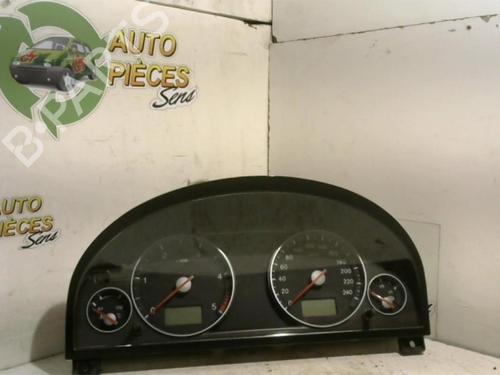 Used Instrument cluster FORD MONDEO III Turnier (BWY) 2.0 16V TDDi / TDCi (115 hp) 25399025
