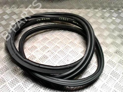 Gummiliste CITROËN C3 Picasso (SH_) 1.2 THP 110 (SHHNZ6) (110 hp) 33018279