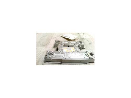 Used Licence plate light PEUGEOT 208 I (CA_, CC_) 1.2 VTi 68 / PureTech 68 (68 hp) 25425297